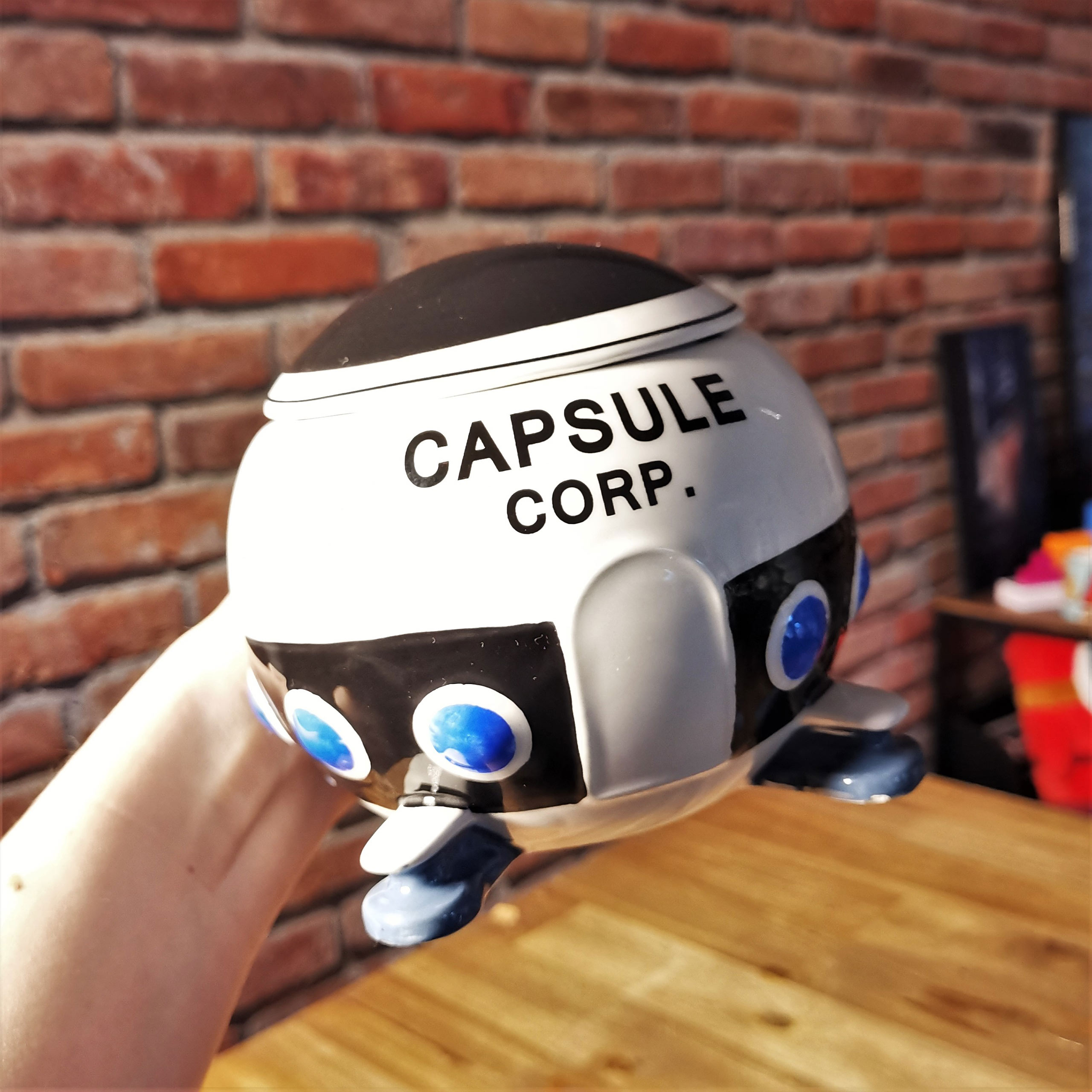Dragon Ball Capsule  Corp  Spaceship 3D  Tasse mit Deckel 